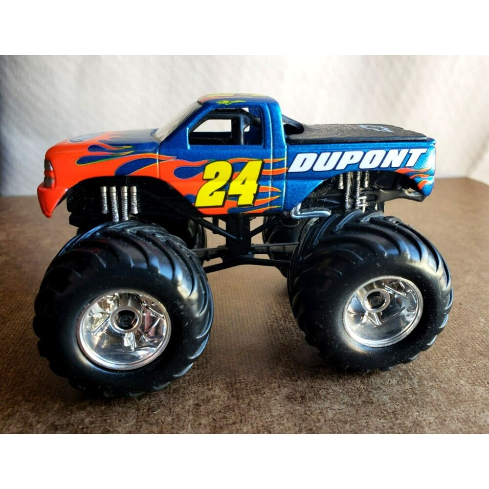 ACTION MUSCLE MACHINES MNSTRTRK NASCAR JEF GORDON #24 DUPONT CHEVY TRUCK 4"X2.5"